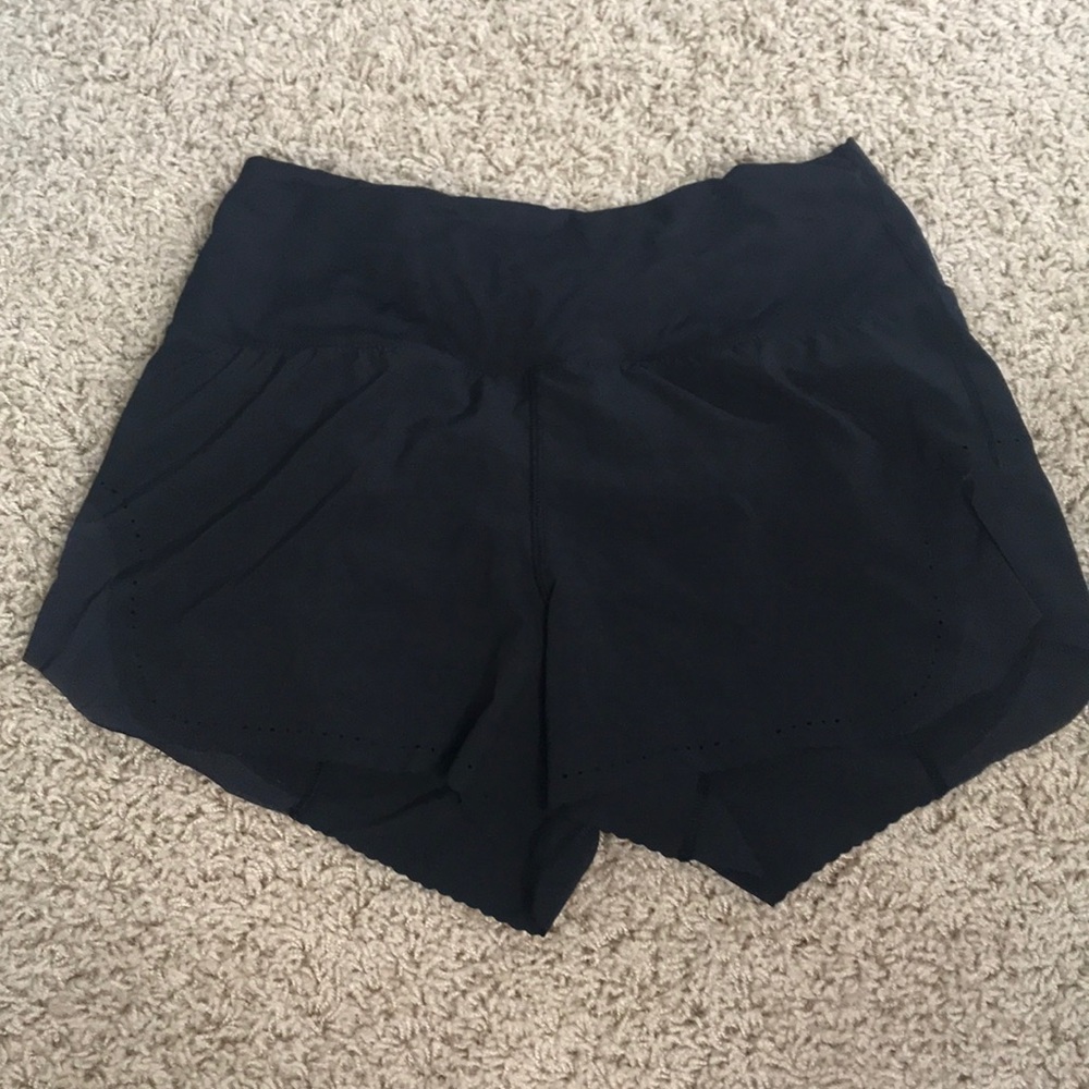 Lululemon black shorts